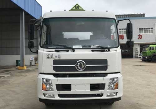 SCS5180GRYDFH易燃液体罐式运输车燃油公告图片1