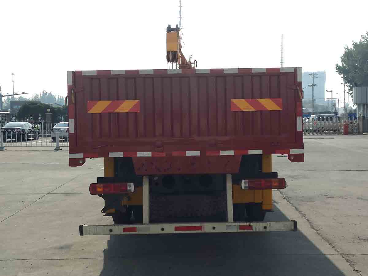 BJ5252JSQ-AB随车起重运输车燃油公告扩展图片1