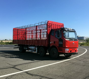 CA5250CCYP62K1L5T3E5仓栅式运输车燃油公告图片2