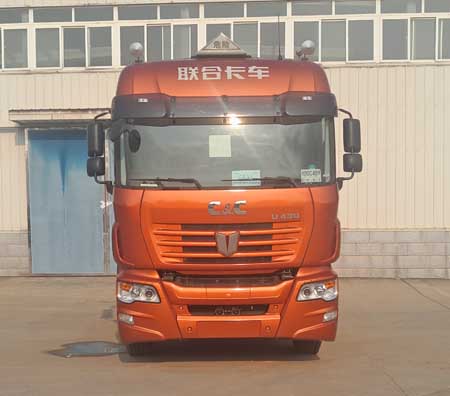 QCC4252D654W-1危险品牵引汽车燃油公告图片1