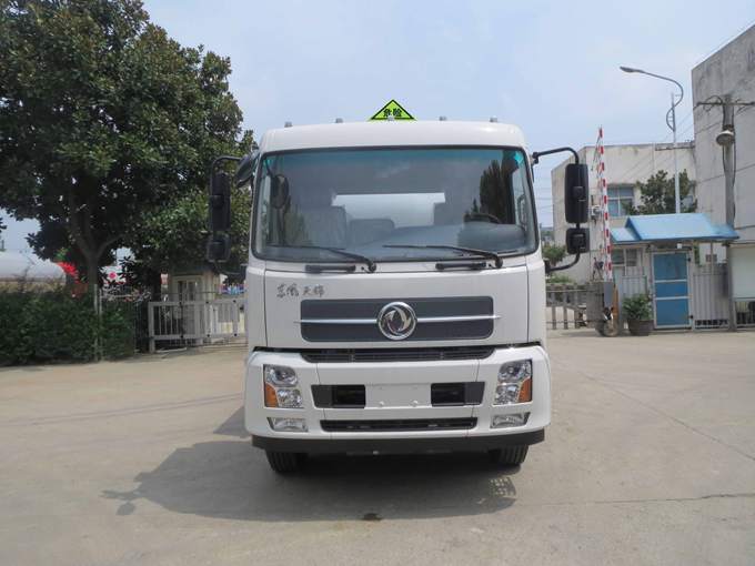 SLS5180GRYD5A易燃液体罐式运输车燃油公告图片1