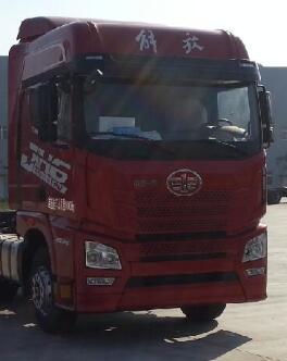 CA4250P26K15T1E5A80平头柴油牵引车燃油公告扩展图片1
