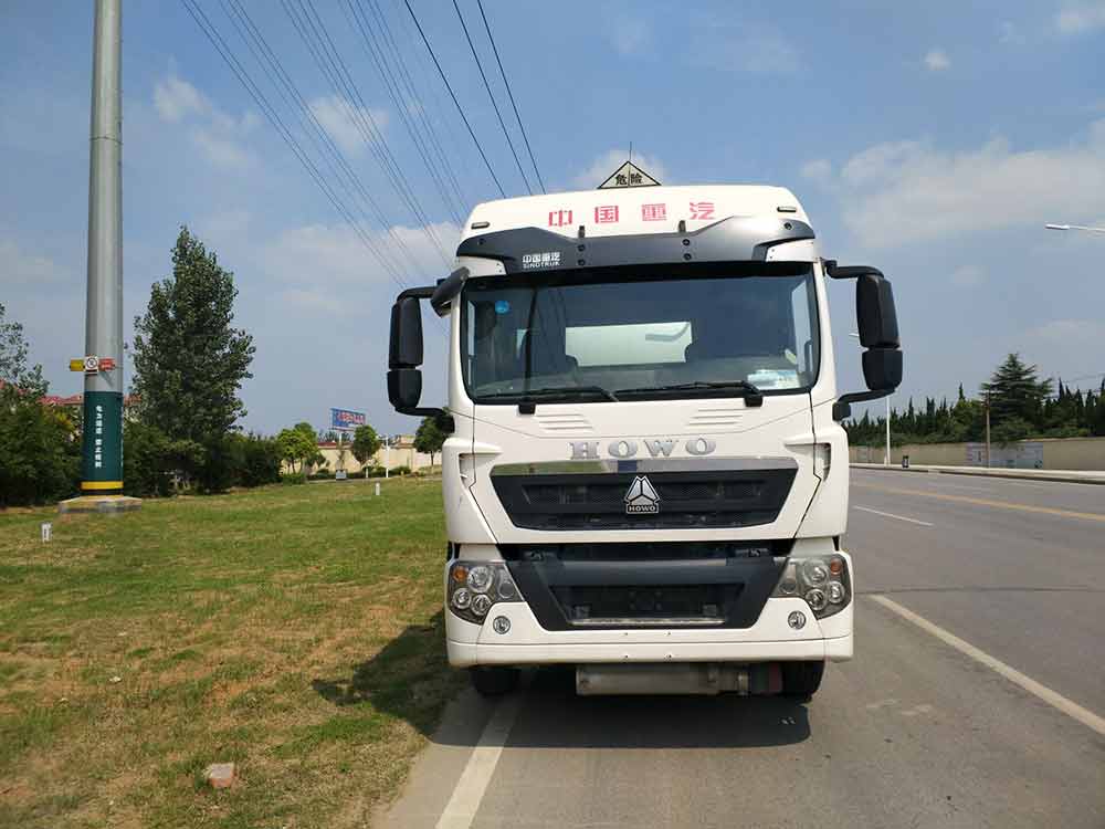SGZ5321GYYZZ5T5铝合金运油车燃油公告图片1