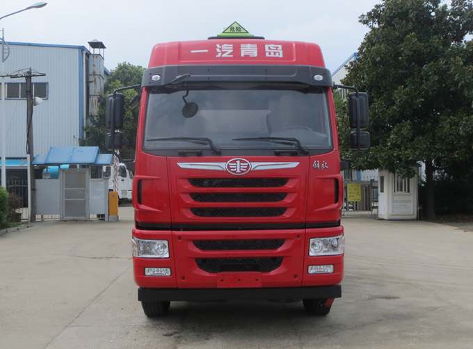 SLS5320GRYC5Q易燃液体罐式运输车燃油公告图片1
