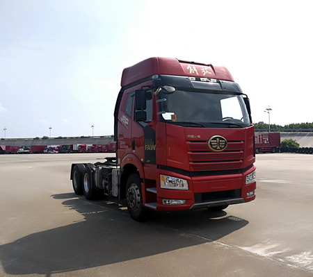 CA4250P66K24T1A3E5平头柴油半挂牵引汽车燃油公告图片2