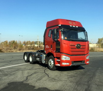 CA4250P66K24T2A1E5平头柴油半挂牵引汽车燃油公告图片2