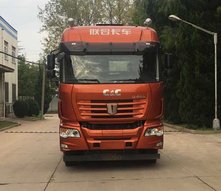 QCC4252D654-4牵引汽车燃油公告图片1