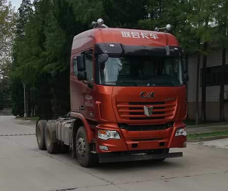 QCC4252D654-4牵引汽车燃油公告图片2