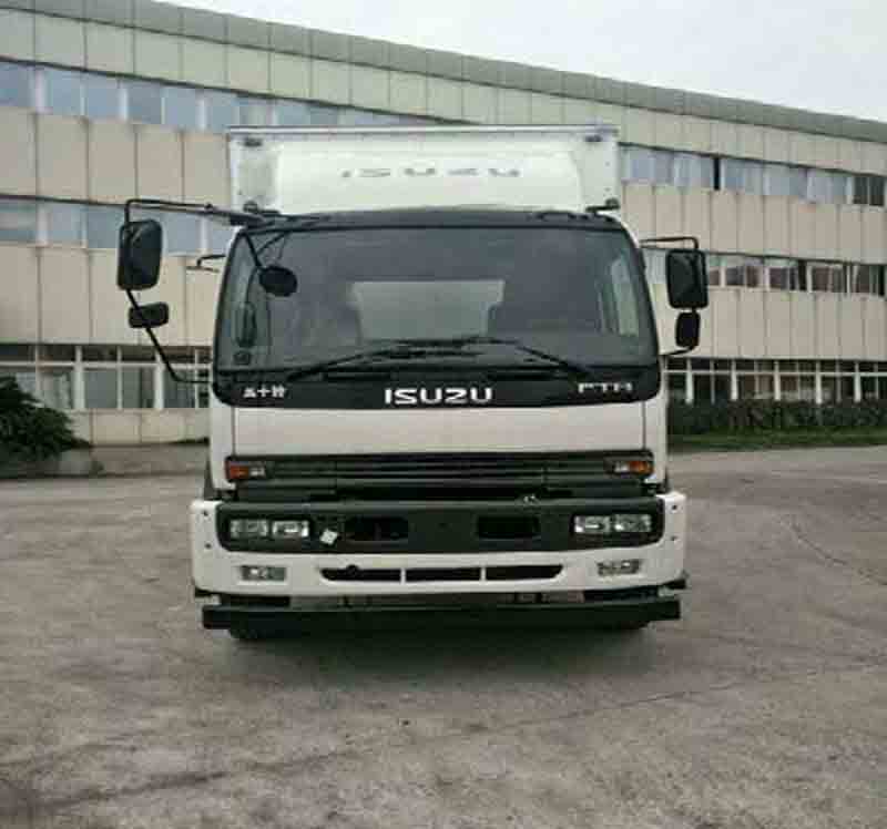 QL5180XXYVTFR1J厢式运输车燃油公告图片1