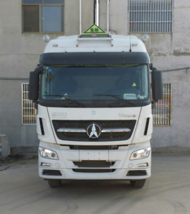 ND4250BD5J7Z07危险品牵引车燃油公告图片1