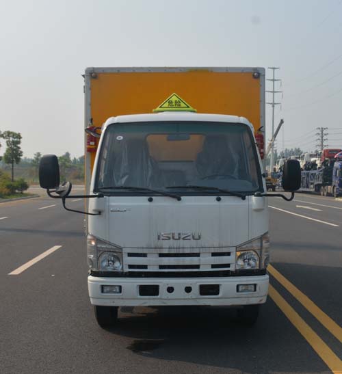 JHW5040XRYQ易燃液体厢式运输车燃油公告图片1