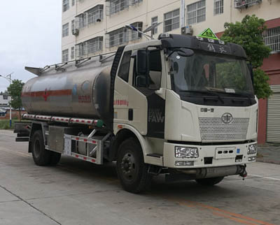 CLW5180GYYLC5铝合金运油车燃油公告图片2
