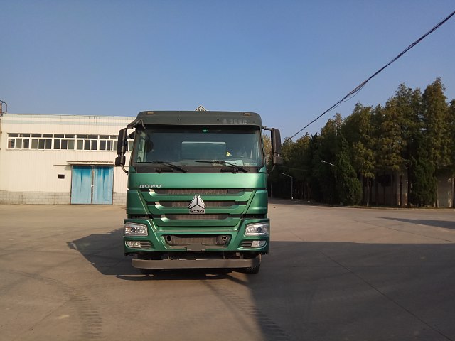 JYJ5257GRYE易燃液体罐式运输车燃油公告图片1