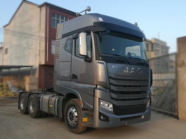 HFC4252P13K7E33S7V牵引汽车燃油公告图片2