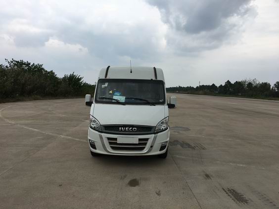 NJ5045XXYQ9D厢式运输车燃油公告图片1