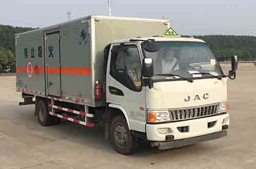 HYJ5100XQYB1爆破器材运输车燃油公告图片2