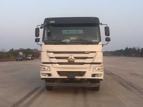 ZZ5257GJBN4347E1B混凝土搅拌运输车燃油公告图片1