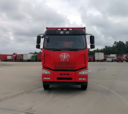 CA3310P66K24L1T4E5平头柴油自卸汽车燃油公告图片1