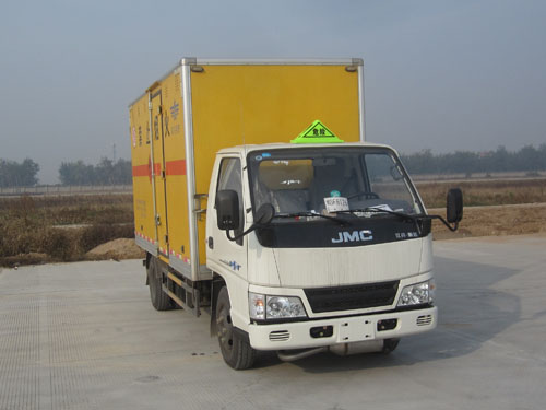 XKC5040XQY5J爆破器材运输车燃油公告图片2