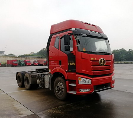 CA4250P66K24T1A4E5平头柴油半挂牵引汽车燃油公告图片2