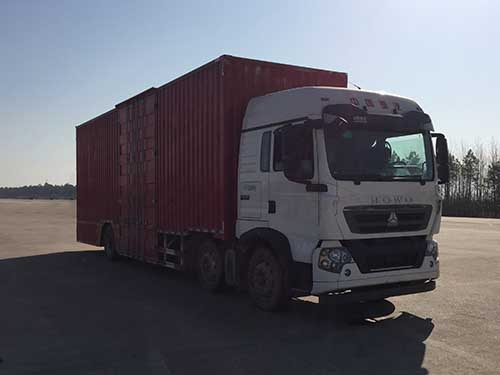 ZZ5257XXYM56CGE1厢式运输车燃油公告图片2