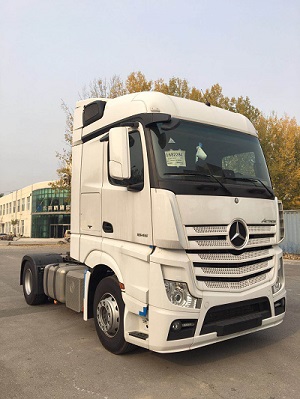 Actros 1845 4X2半挂牵引车燃油公告图片2