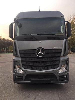 Actros 1842 4X2半挂牵引车燃油公告图片1