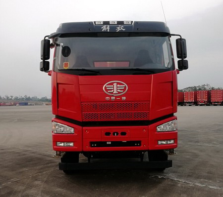 CA3250P66K2L2T1A1E5平头柴油自卸汽车燃油公告图片1