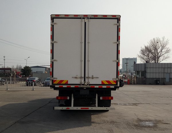 BJ5252XLC-AD冷藏车燃油公告扩展图片1