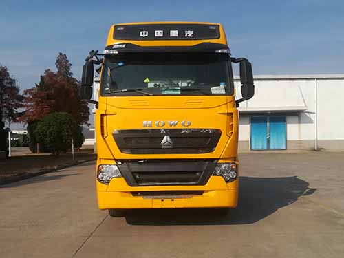 ZZ4187V361HE1牵引汽车燃油公告图片1