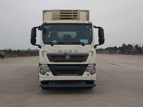 ZZ5257XLCM56CGE1冷藏车燃油公告图片1