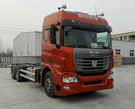 QCC5252ZKXD654Z车厢可卸式汽车（牵引货车）燃油公告图片2