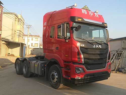 HFC4251P12K6E33S3V危险品牵引车燃油公告图片2