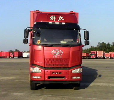 CA5310XYKP63K2L6T4E5翼开启厢式车燃油公告图片1