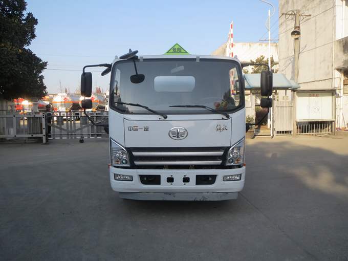 SLS5121GJYC5V加油车燃油公告图片1