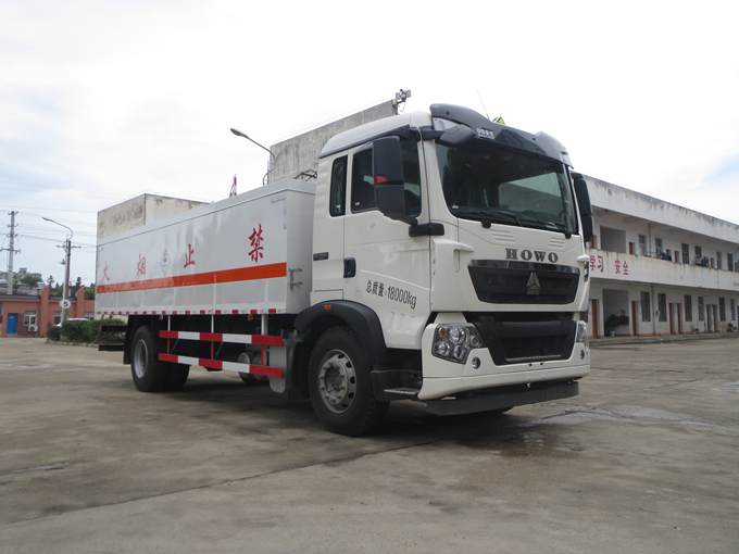 SLS5180XDQZ5毒性气体厢式运输车燃油公告图片2