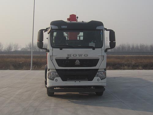 YLL5256JSQ随车起重运输车燃油公告图片1
