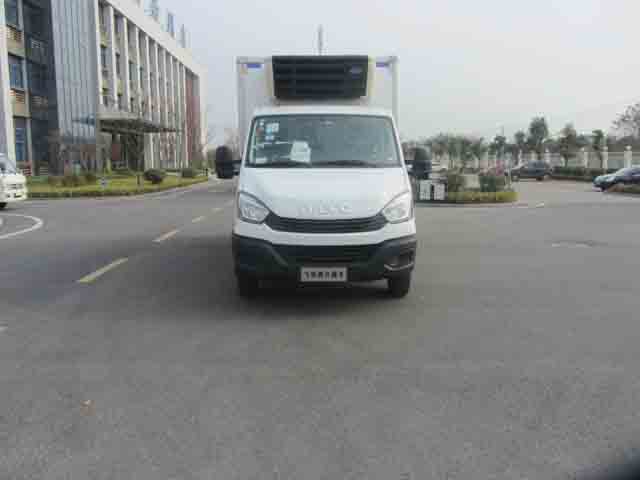 ZJL5045XLCN5冷藏车燃油公告图片1