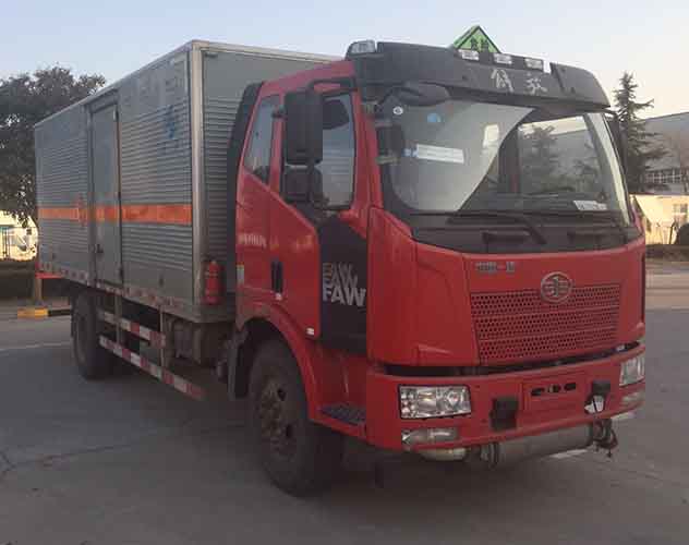 HYJ5180XQYB爆破器材运输车燃油公告图片2