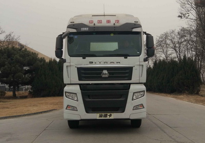 ZZ4256V324HE1B牵引汽车燃油公告图片1