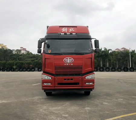 CA5310XXYP66K2L7T4E5厢式运输车燃油公告图片1