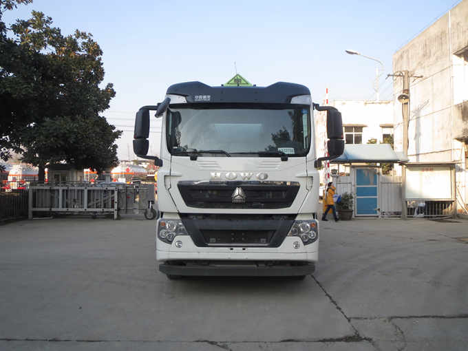 SLS5260GYYZ5A运油车燃油公告图片1