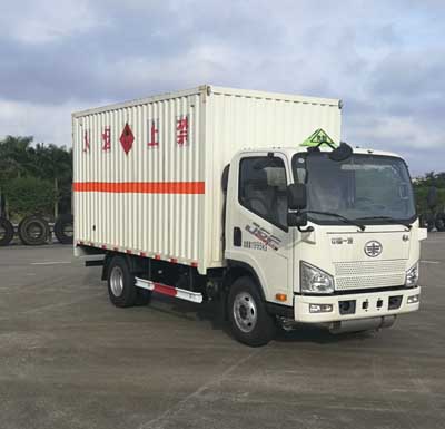 CA5129XRQP40K2L2E5A84易燃气体厢式运输车燃油公告图片2
