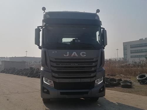 HFC4252P13K8E33S8QV牵引汽车燃油公告图片1
