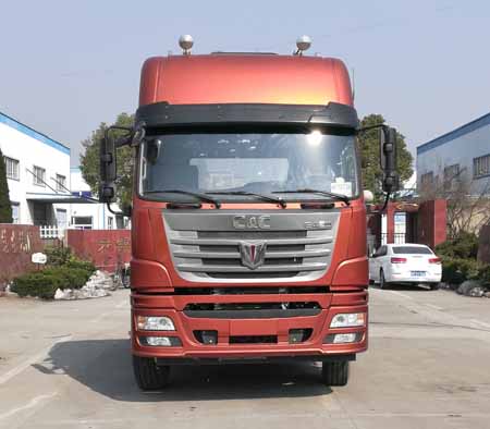 QCC4252D654M牵引汽车燃油公告图片1