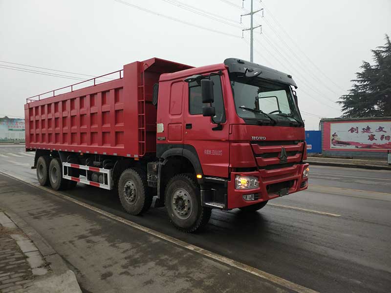 SGZ5312TSGZZ5W压裂砂罐车燃油公告图片2
