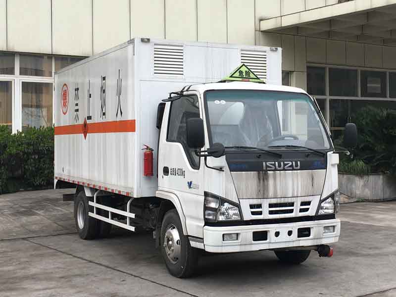 QL5040XRQA5HAJ易燃气体厢式运输车燃油公告图片2