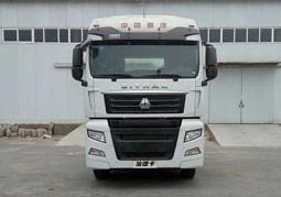 ZZ4256V323HE1牵引汽车燃油公告图片1