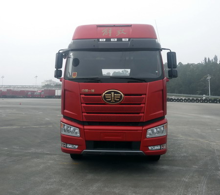CA4250P66K24T1A4E5平头柴油半挂牵引汽车燃油公告图片1