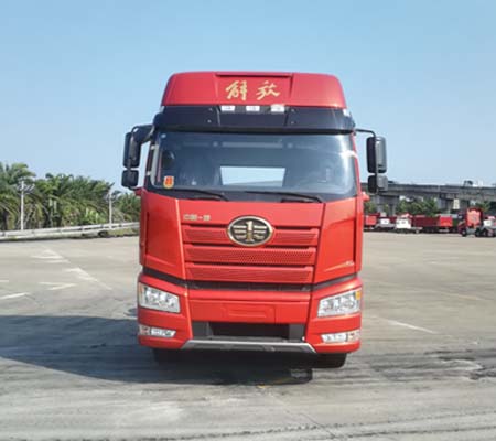 CA4250P66K24T1A1E5平头柴油半挂牵引汽车燃油公告图片1